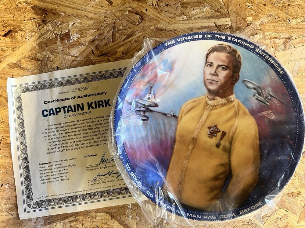 The Hamilton Collection Star Trek Captain Kirk 8" Porcelain Plate COA MPN 10640P